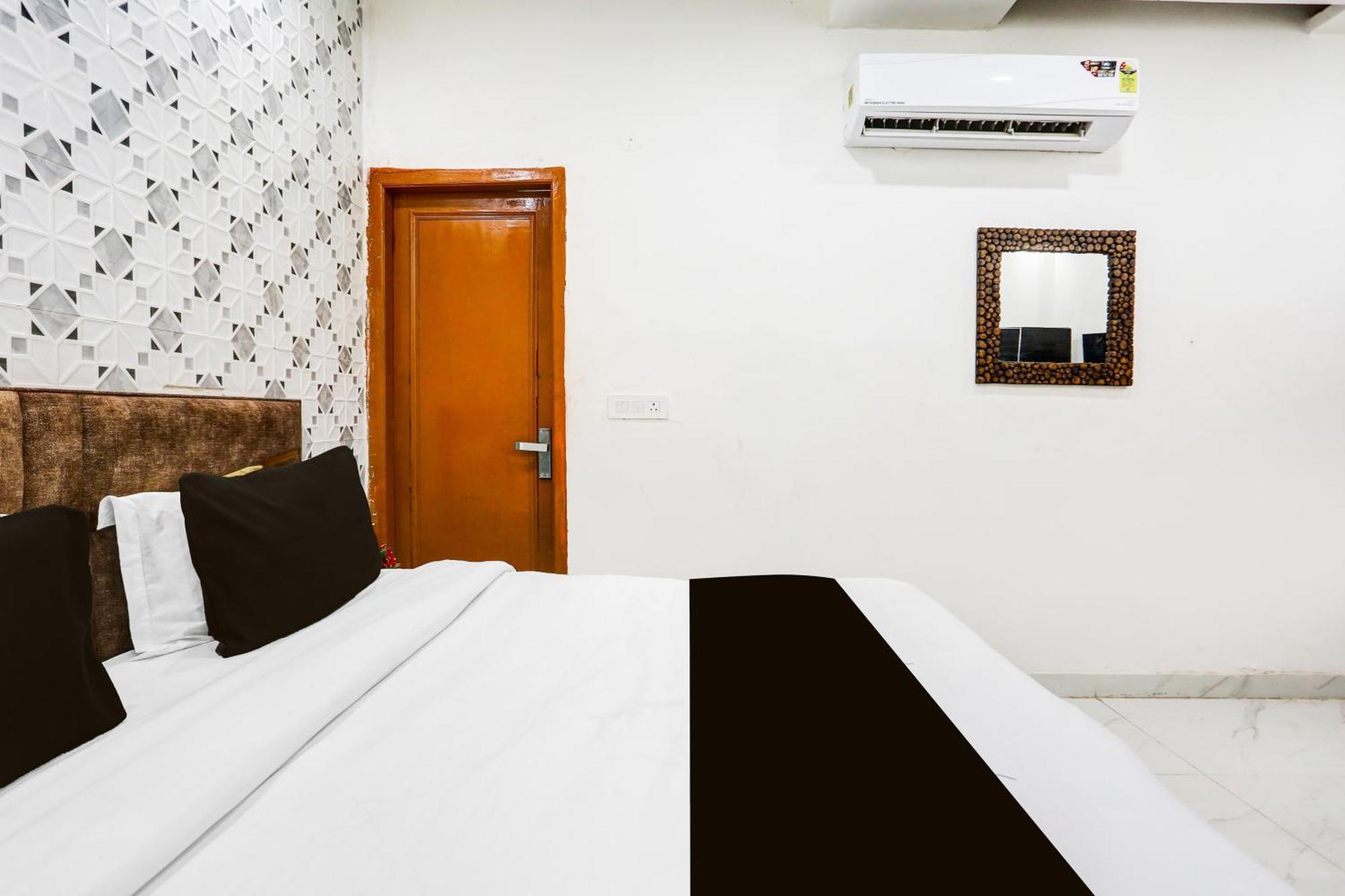 Hotel O Triom New Delhi