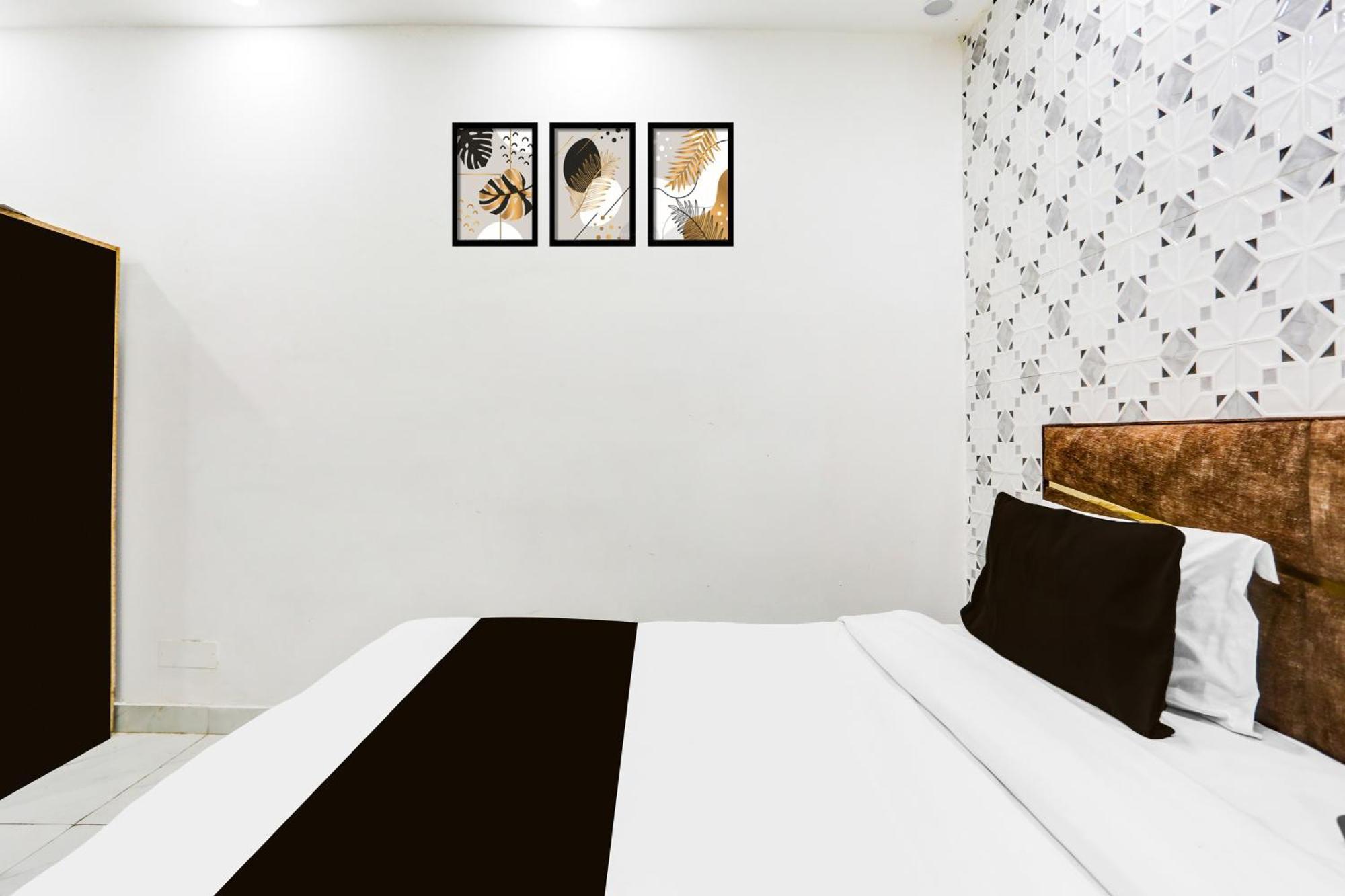 Hotel O Triom New Delhi