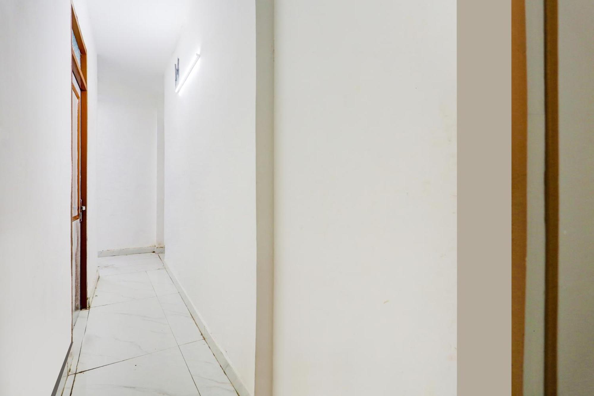 O Triom 3* New Delhi